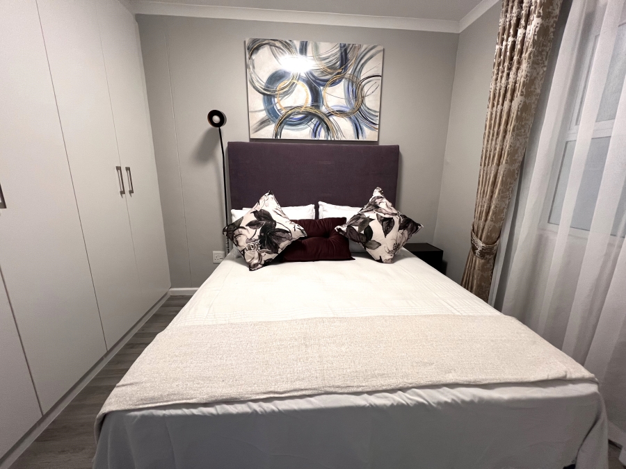 To Let 1 Bedroom Property for Rent in Table View Western Cape